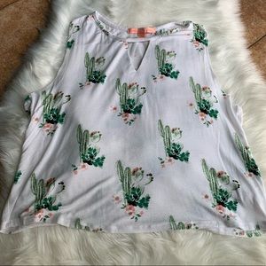❣️4/$25❣️ Adorable cactus print top